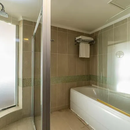 Hotel Maira Deluxe
